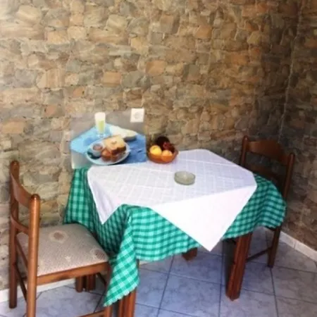 Leonidas Apartmán *